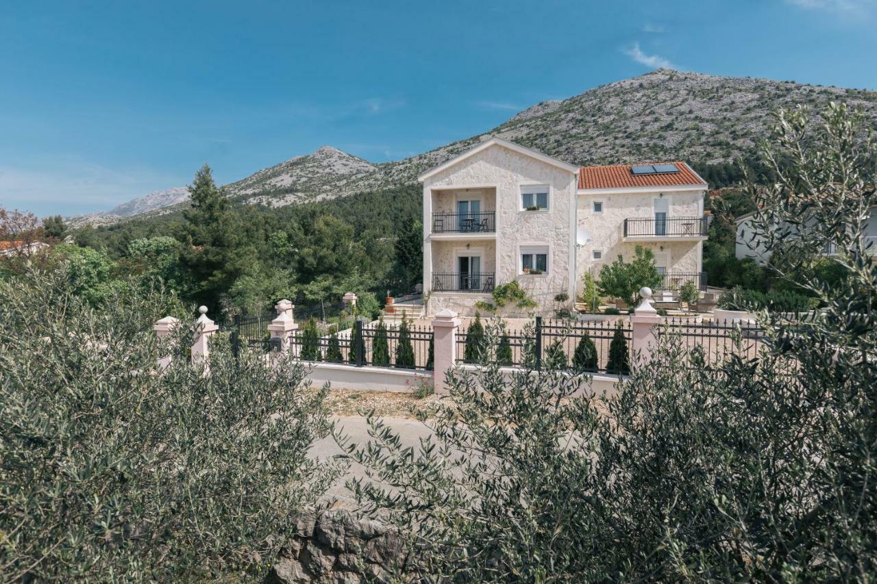 Hedon-Stone Apartment Стариград-Пакленица Екстериор снимка