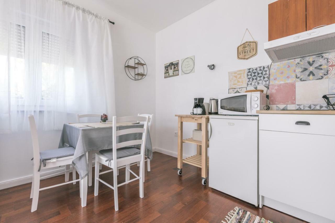 Hedon-Stone Apartment Стариград-Пакленица Екстериор снимка