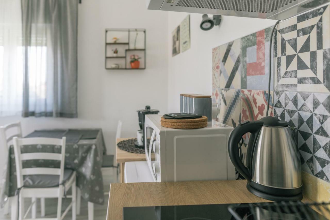 Hedon-Stone Apartment Стариград-Пакленица Екстериор снимка